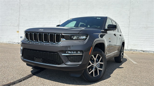 new 2025 Jeep Grand Cherokee car, priced at $45,025
