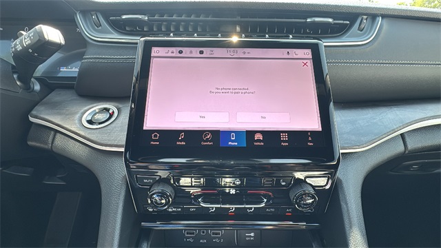 new 2025 Jeep Grand Cherokee car, priced at $45,025