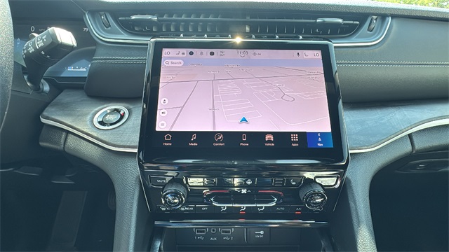 new 2025 Jeep Grand Cherokee car, priced at $45,025