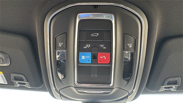 new 2025 Jeep Grand Cherokee car, priced at $45,025