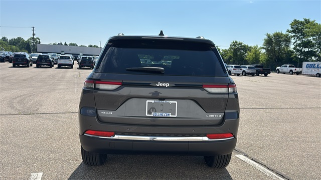 new 2025 Jeep Grand Cherokee car, priced at $45,025