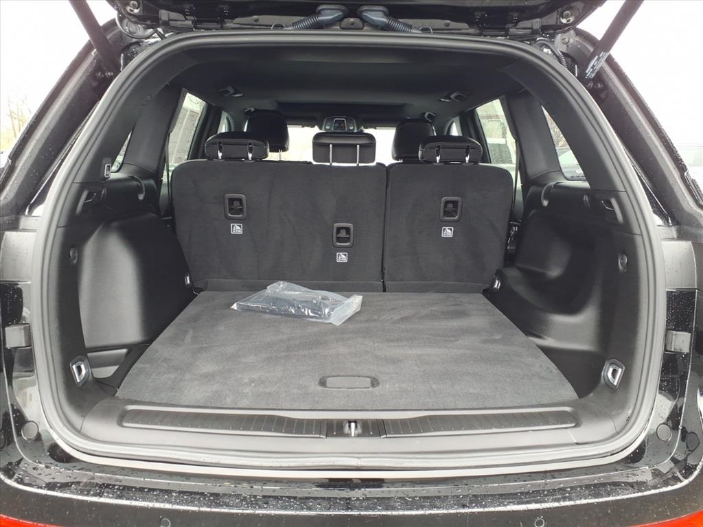 used 2024 Jeep Grand Cherokee car, priced at $30,900