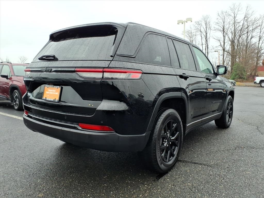 used 2024 Jeep Grand Cherokee car, priced at $30,900
