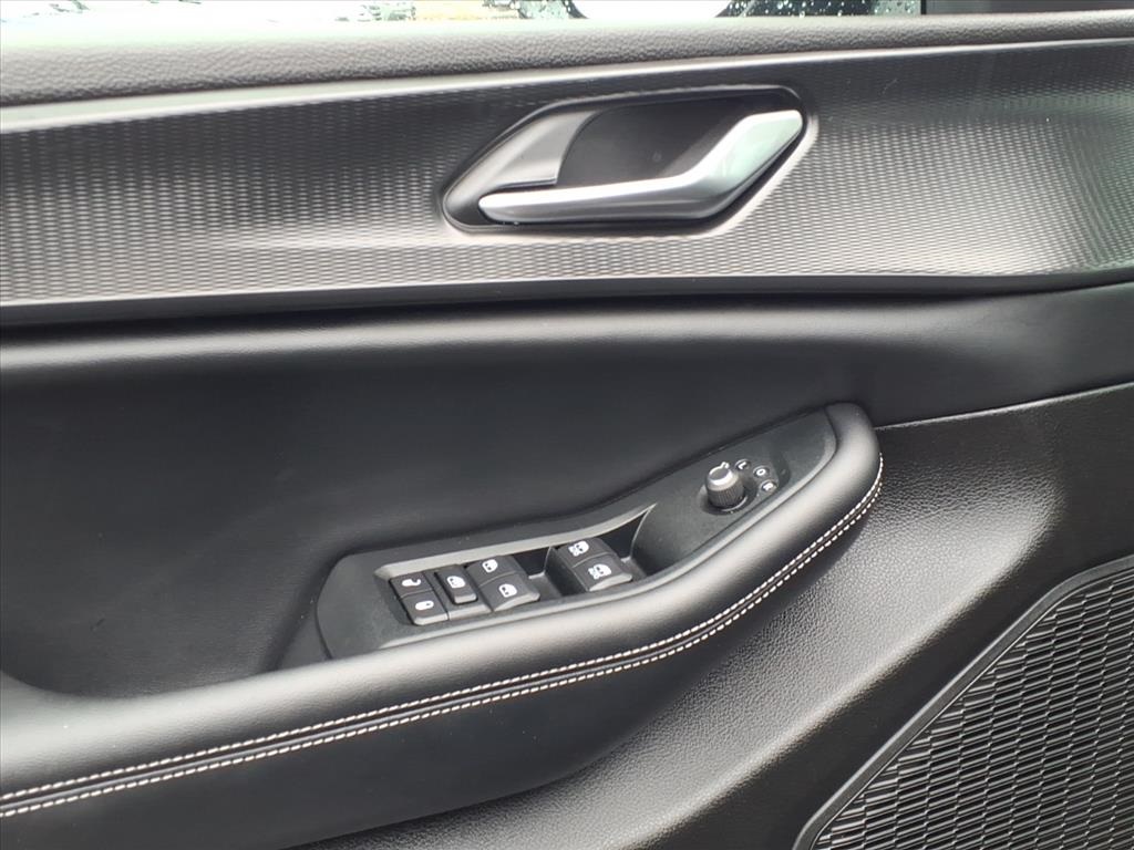 used 2024 Jeep Grand Cherokee car, priced at $30,900