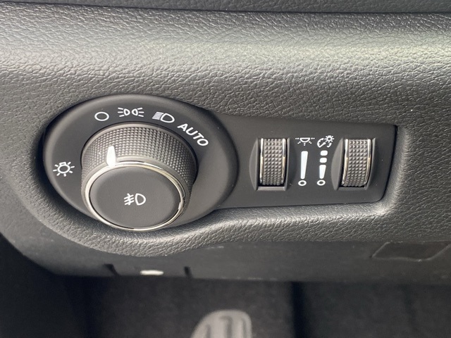 new 2025 Chrysler Pacifica car, priced at $48,778