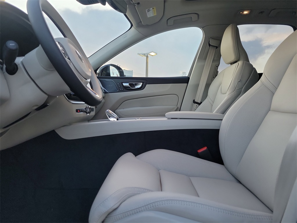 new 2026 Volvo XC60 car, priced at $60,025