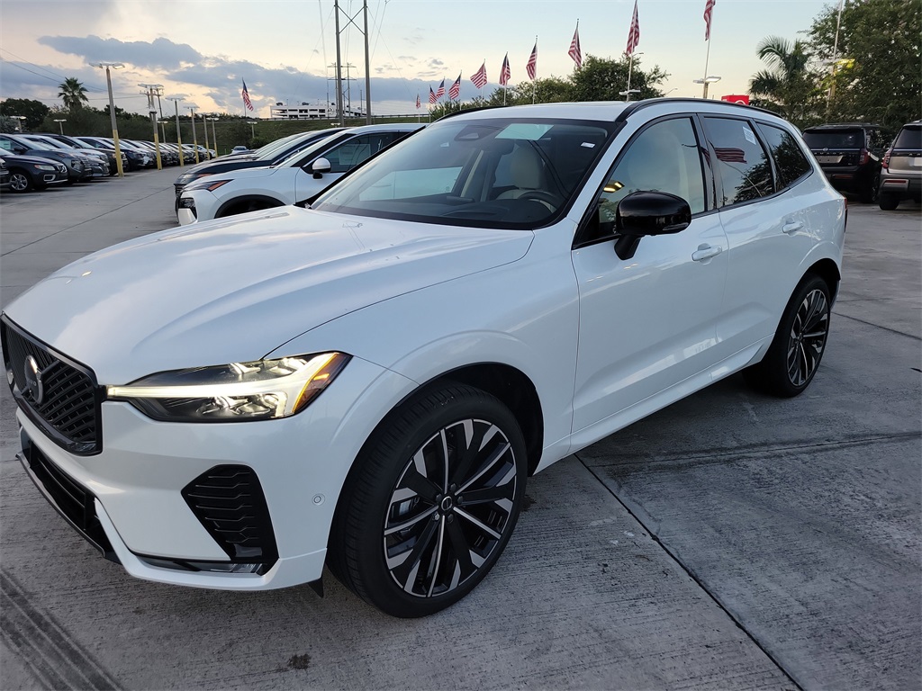 new 2026 Volvo XC60 car, priced at $60,025