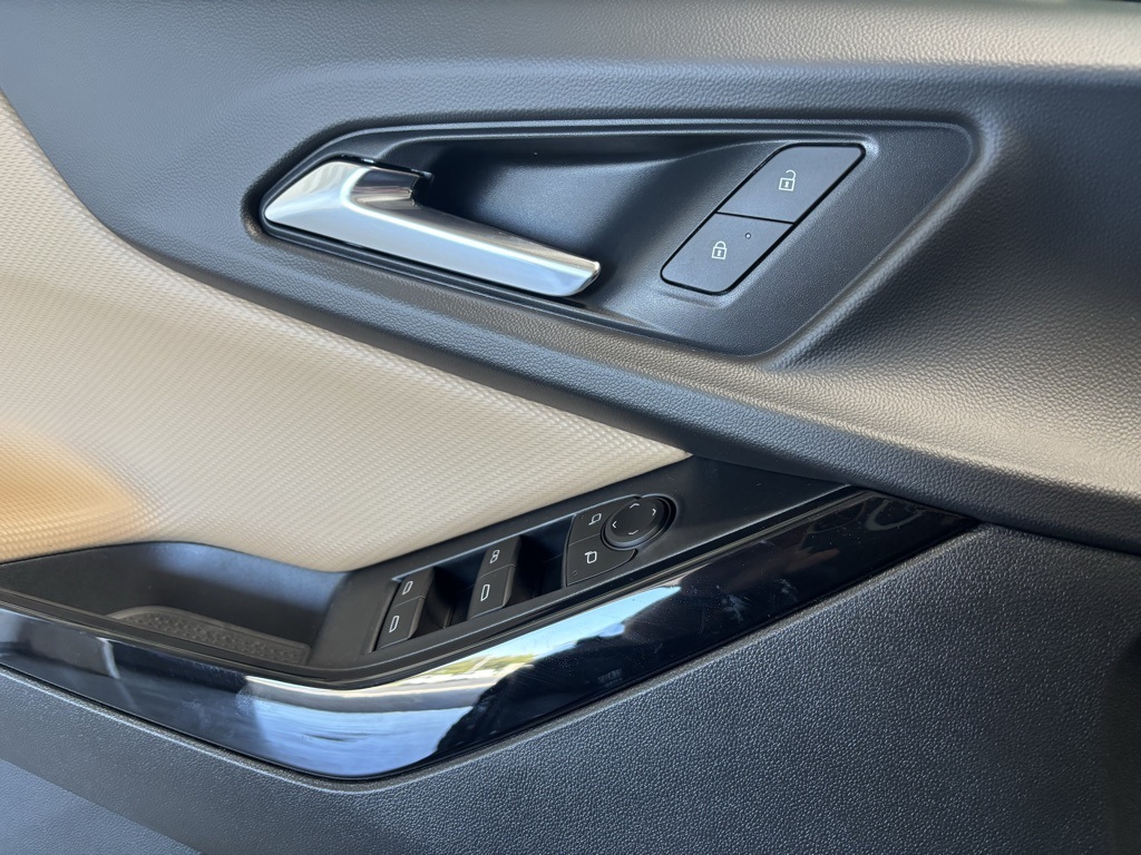 new 2026 Chevrolet Equinox car, priced at $34,465