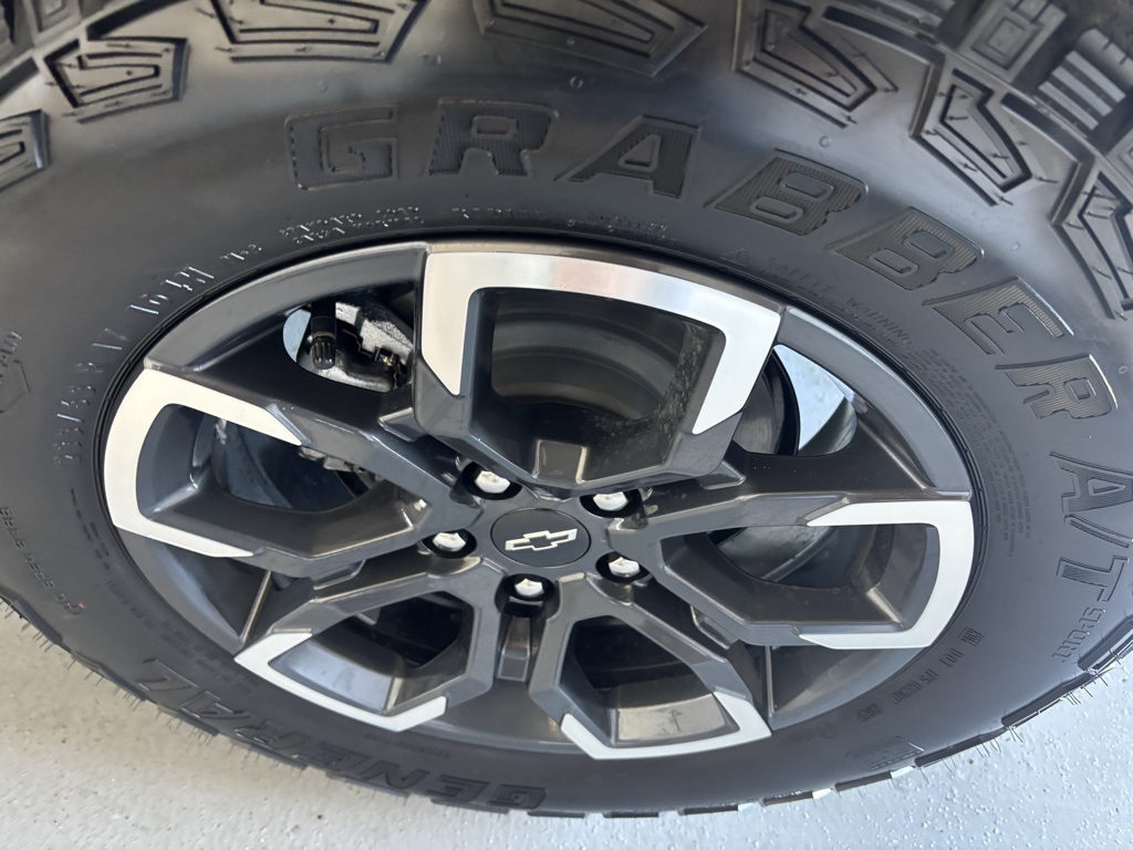 new 2026 Chevrolet Equinox car, priced at $34,465