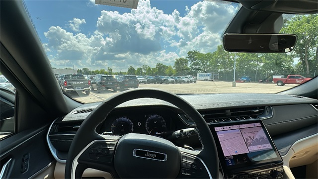 new 2025 Jeep Grand Cherokee car, priced at $44,494