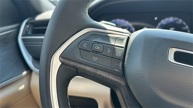 new 2025 Jeep Grand Cherokee car, priced at $44,494