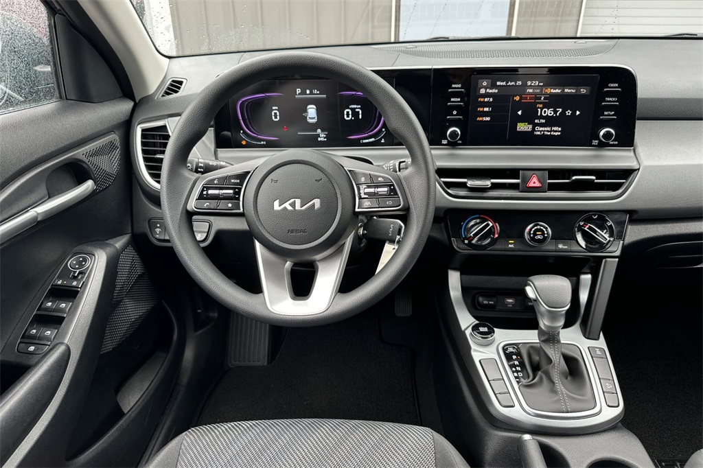 used 2025 Kia Seltos car, priced at $24,947