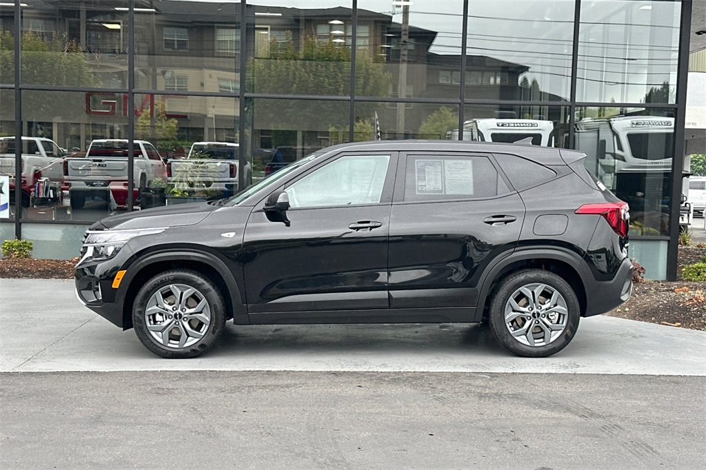 used 2025 Kia Seltos car, priced at $24,947