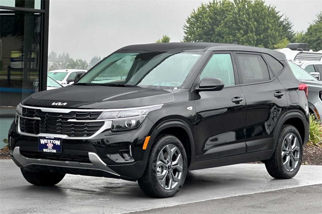 used 2025 Kia Seltos car, priced at $24,947