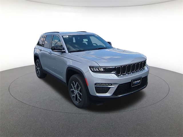 new 2025 Jeep Grand Cherokee car, priced at $40,195