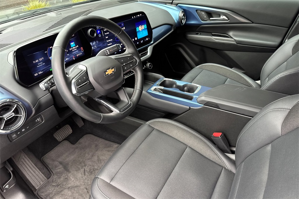 used 2025 Chevrolet Equinox EV car, priced at $26,918