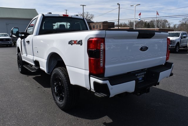 new 2025 Ford F-350SD car, priced at $55,405