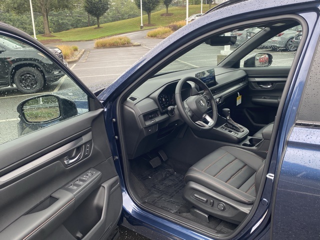 new 2026 Honda CR-V Hybrid car, priced at $39,596