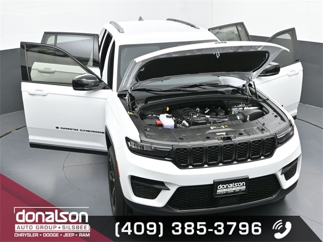 new 2025 Jeep Grand Cherokee car, priced at $38,025