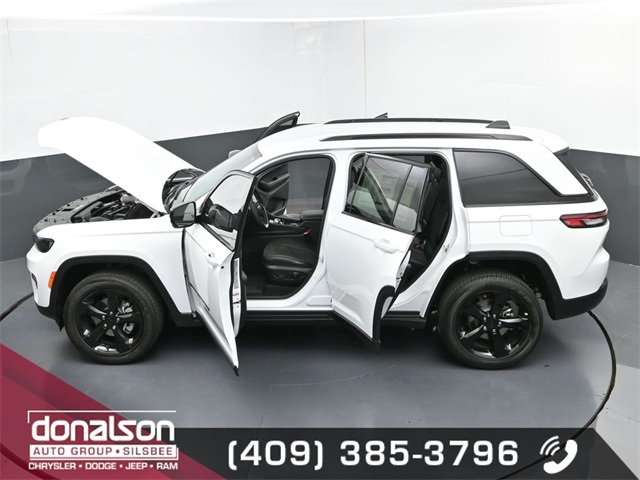 new 2025 Jeep Grand Cherokee car, priced at $38,025