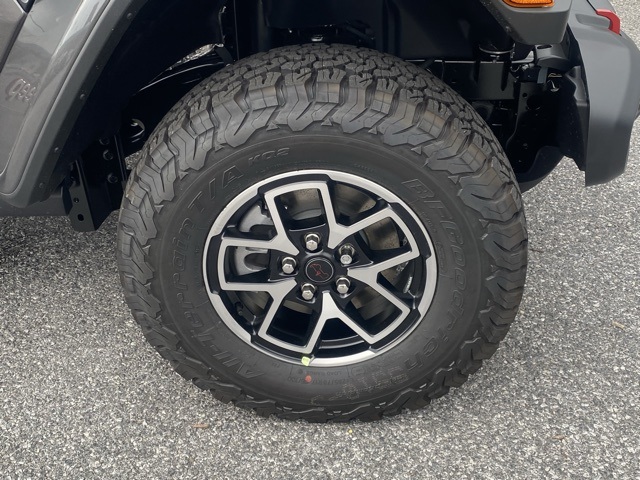 new 2025 Jeep Wrangler car, priced at $53,322