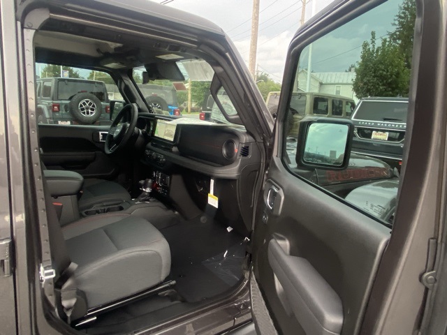 new 2025 Jeep Wrangler car, priced at $53,322