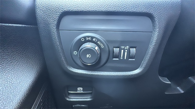 new 2025 Jeep Grand Cherokee L car, priced at $48,215