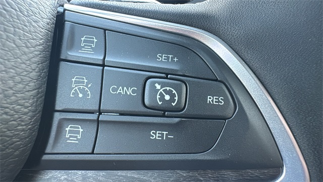new 2025 Jeep Grand Cherokee L car, priced at $48,215