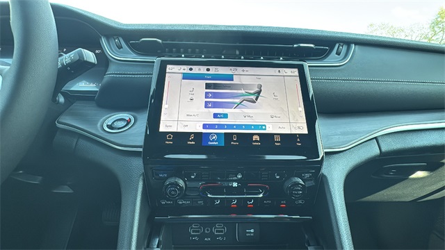 new 2025 Jeep Grand Cherokee L car, priced at $48,215