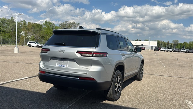 new 2025 Jeep Grand Cherokee L car, priced at $48,215