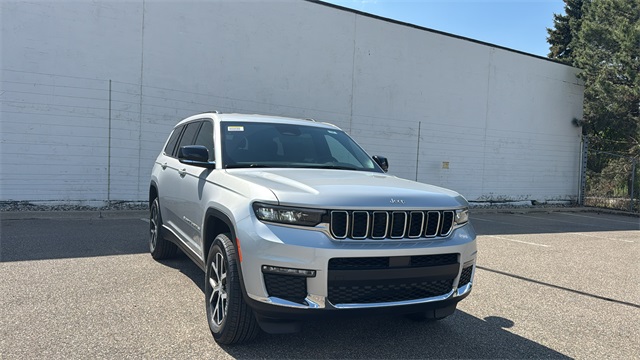 new 2025 Jeep Grand Cherokee L car, priced at $48,215