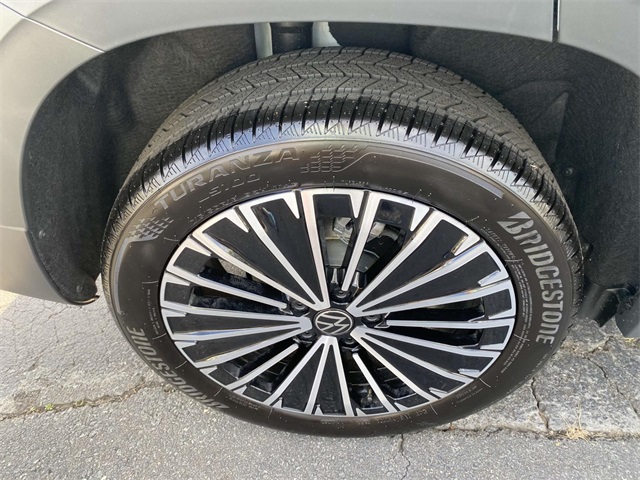 new 2025 Volkswagen Taos car, priced at $32,026
