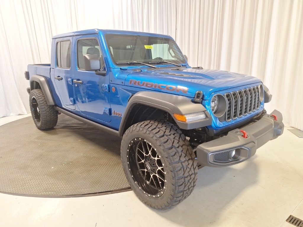 new 2025 Jeep Gladiator car, priced at $50,499