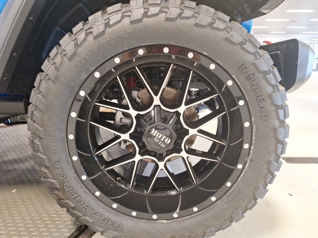 new 2025 Jeep Gladiator car, priced at $50,499