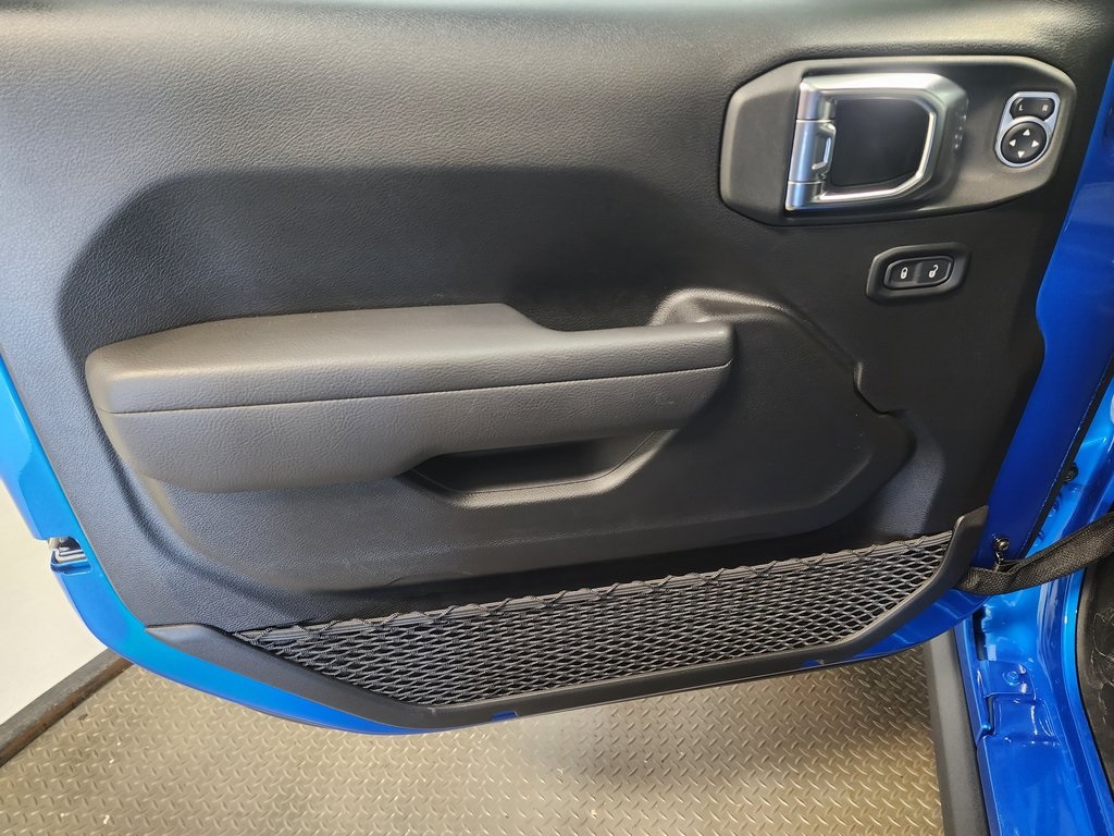 new 2025 Jeep Gladiator car, priced at $50,499