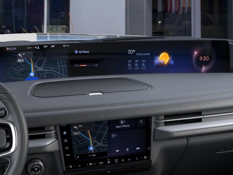 new 2025 Lincoln Navigator car, priced at $107,190