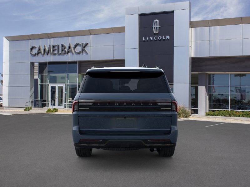 new 2025 Lincoln Navigator car, priced at $107,190