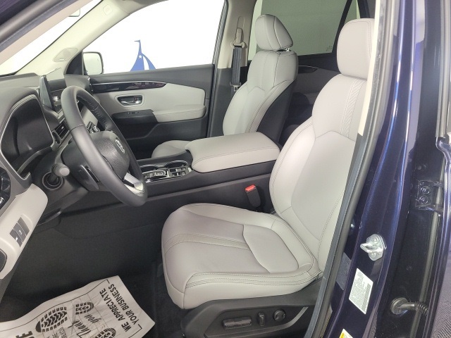 used 2025 Honda Pilot car, priced at $51,993