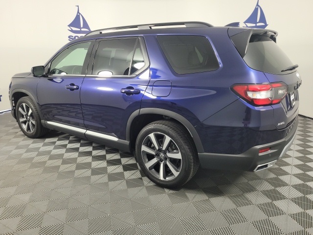 used 2025 Honda Pilot car, priced at $51,993