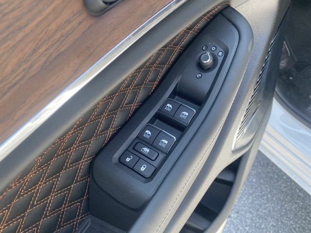 new 2025 Jeep Grand Cherokee car, priced at $52,050