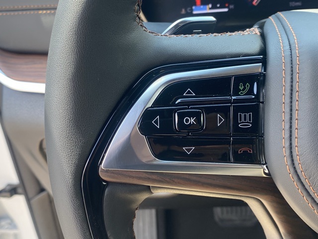 new 2025 Jeep Grand Cherokee car, priced at $52,050