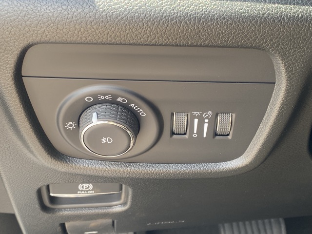 new 2025 Jeep Grand Cherokee car, priced at $52,050
