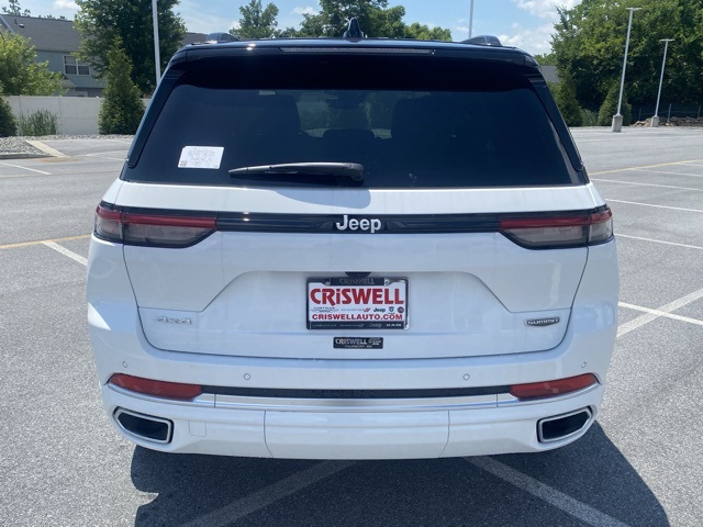new 2025 Jeep Grand Cherokee car, priced at $52,050