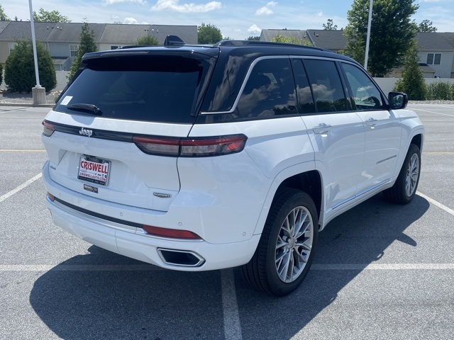 new 2025 Jeep Grand Cherokee car, priced at $52,050