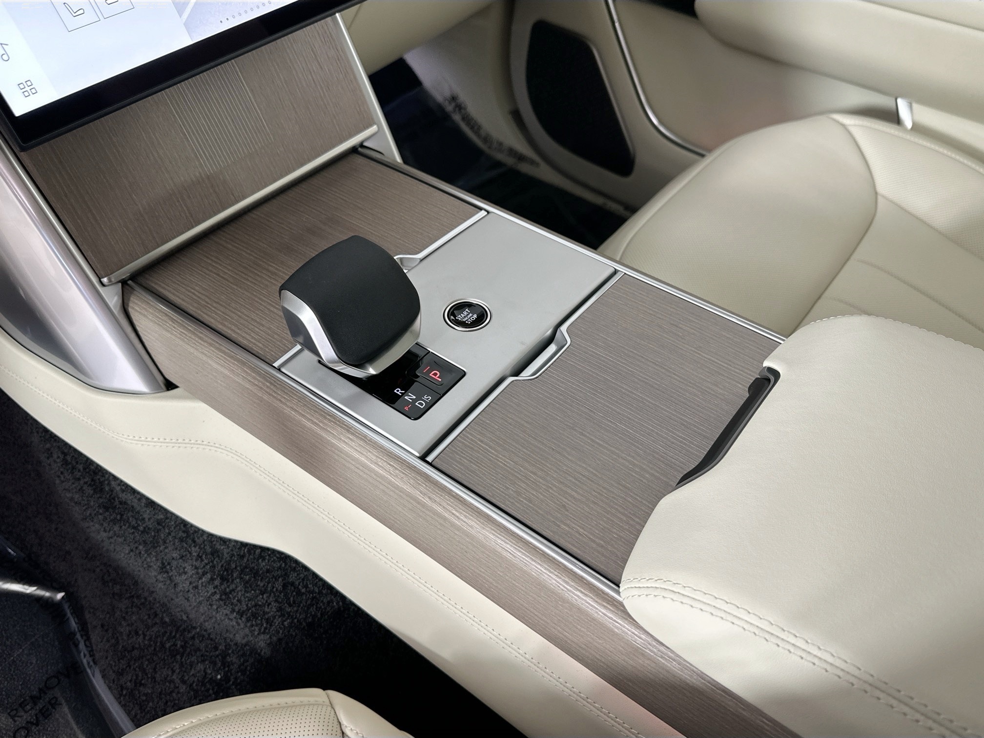 new 2025 Land Rover Range Rover car, priced at $184,480