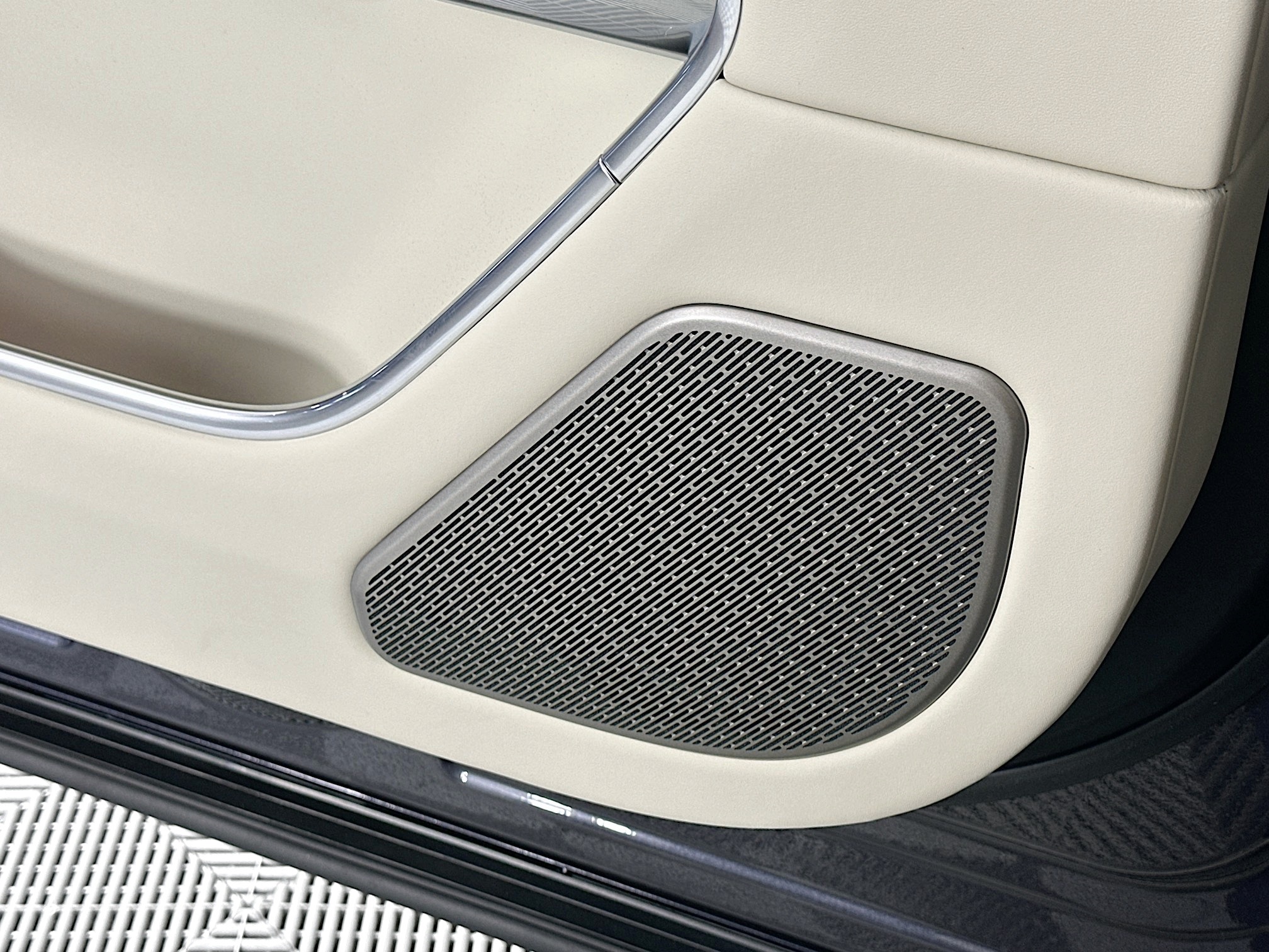 new 2025 Land Rover Range Rover car, priced at $184,480