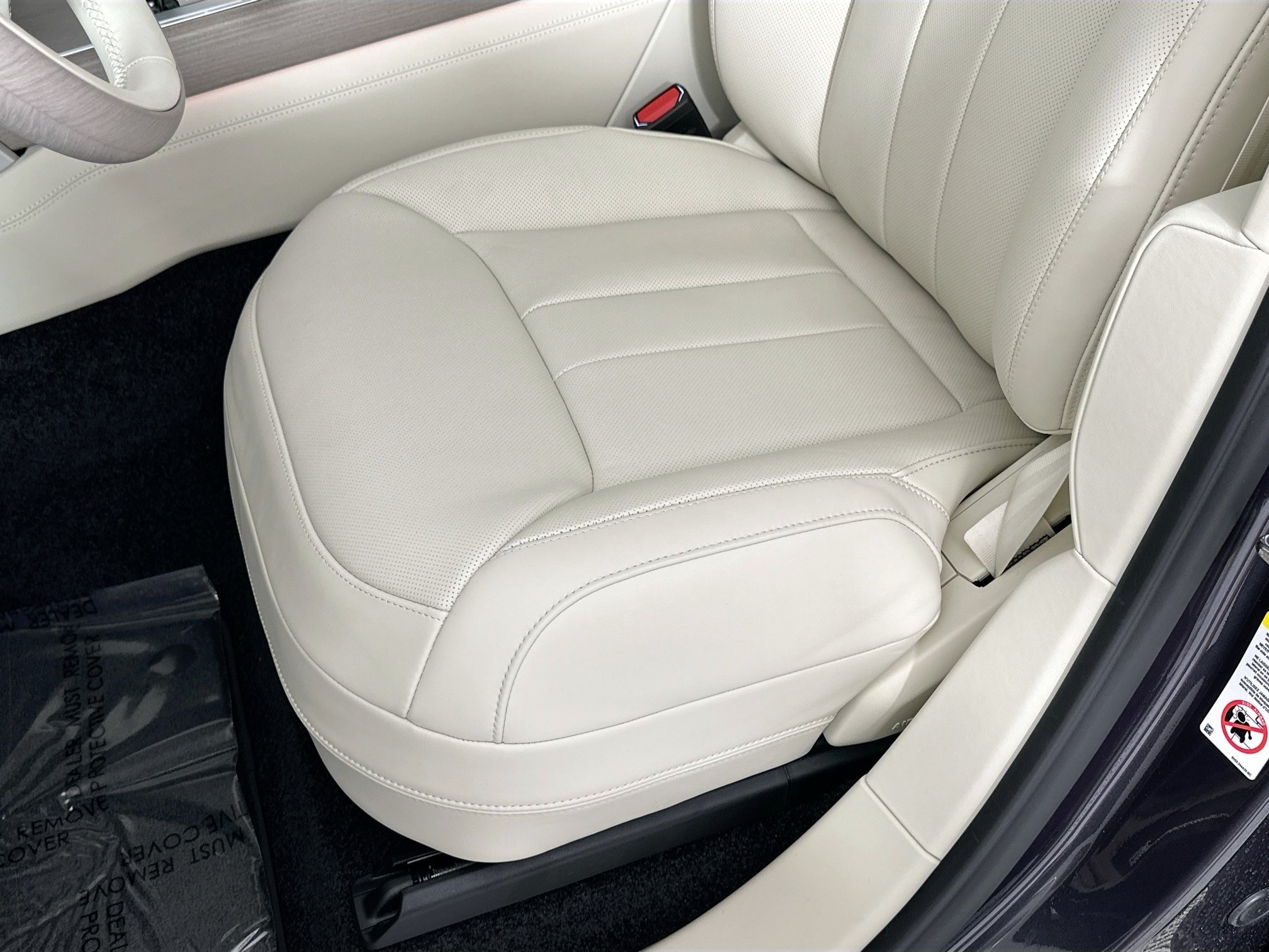 new 2025 Land Rover Range Rover car, priced at $184,480