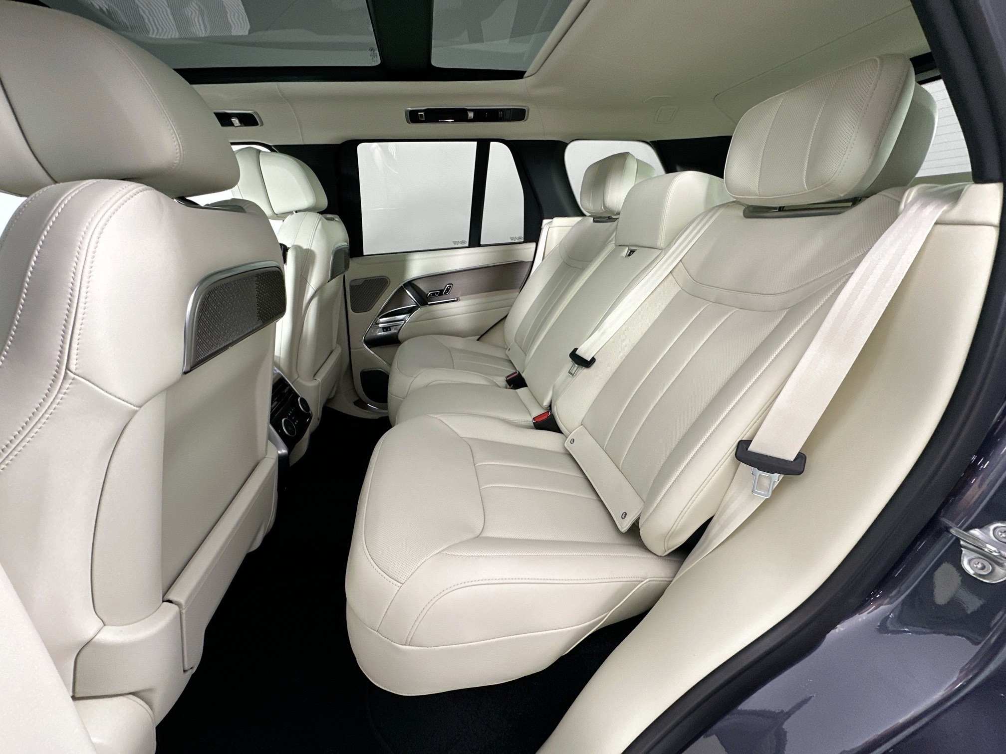 new 2025 Land Rover Range Rover car, priced at $184,480