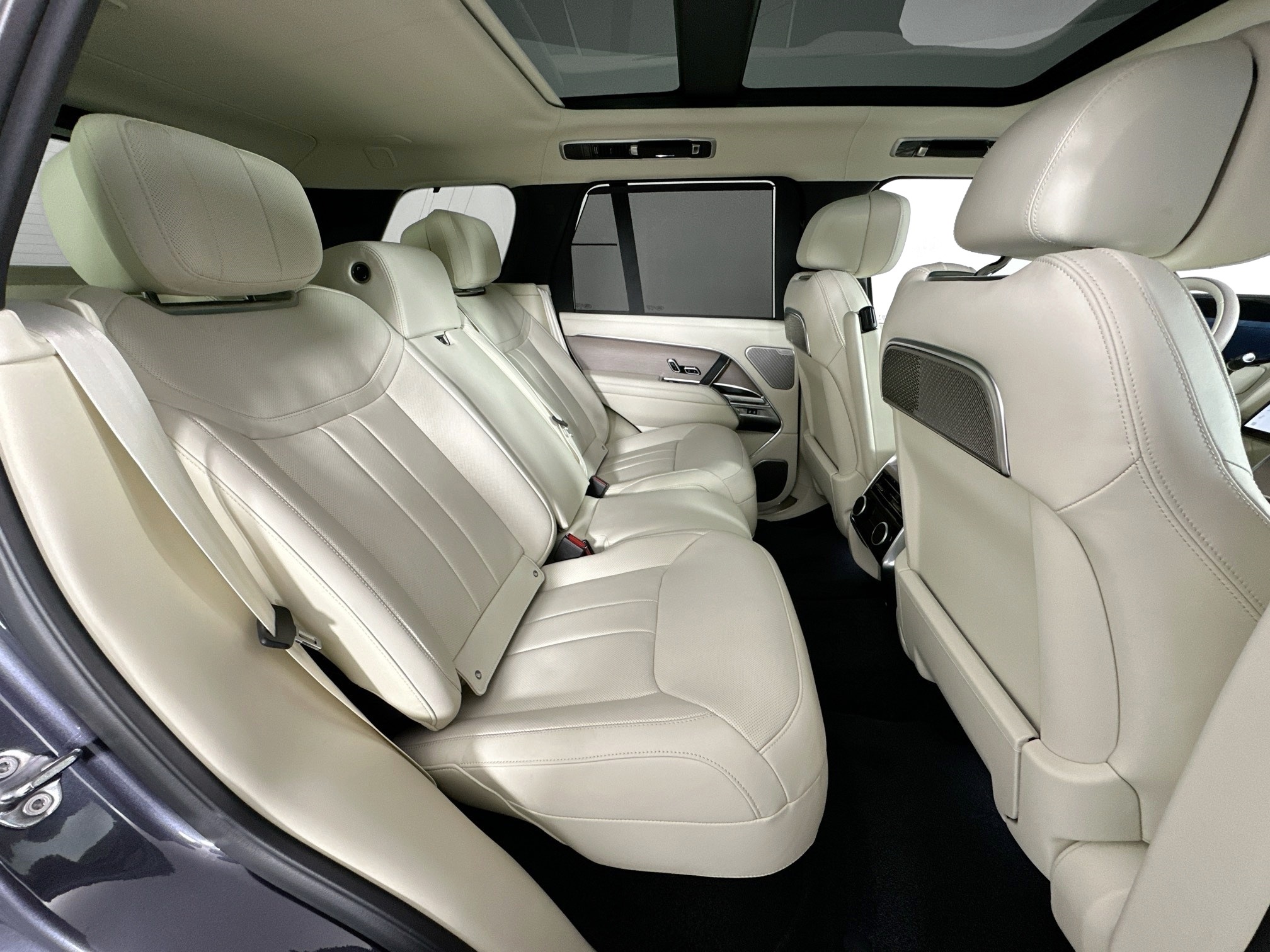 new 2025 Land Rover Range Rover car, priced at $184,480