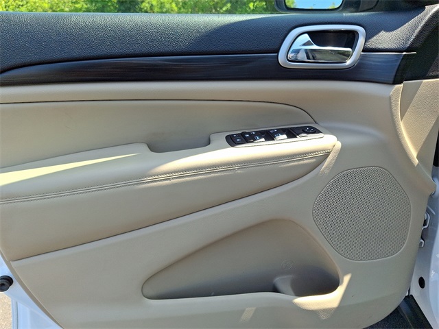 used 2020 Jeep Grand Cherokee car, priced at $20,697